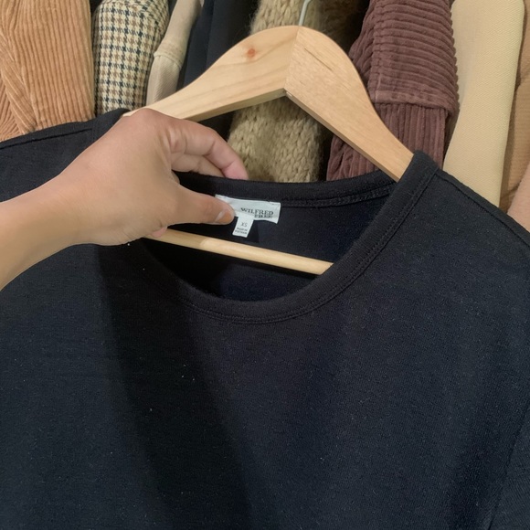 Aritzia Wilfred tshirt - Picture 2 of 2